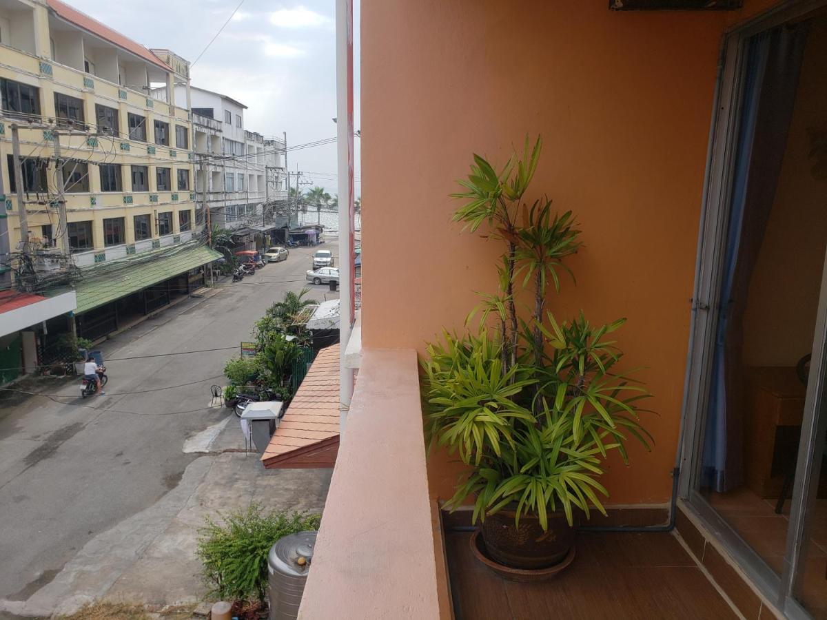 Everybody'S Inn Jomtien Beach Exterior foto